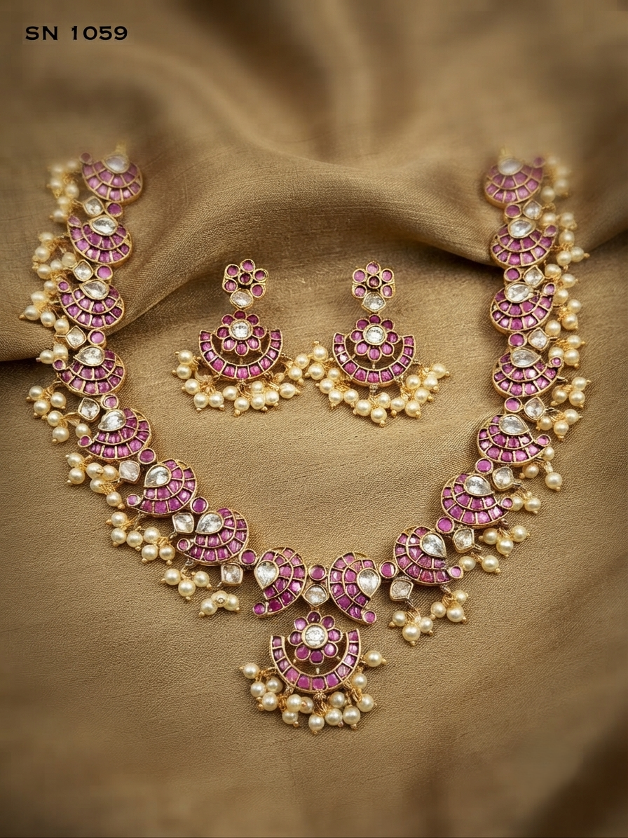 Fan Motif Kundan Necklace Set