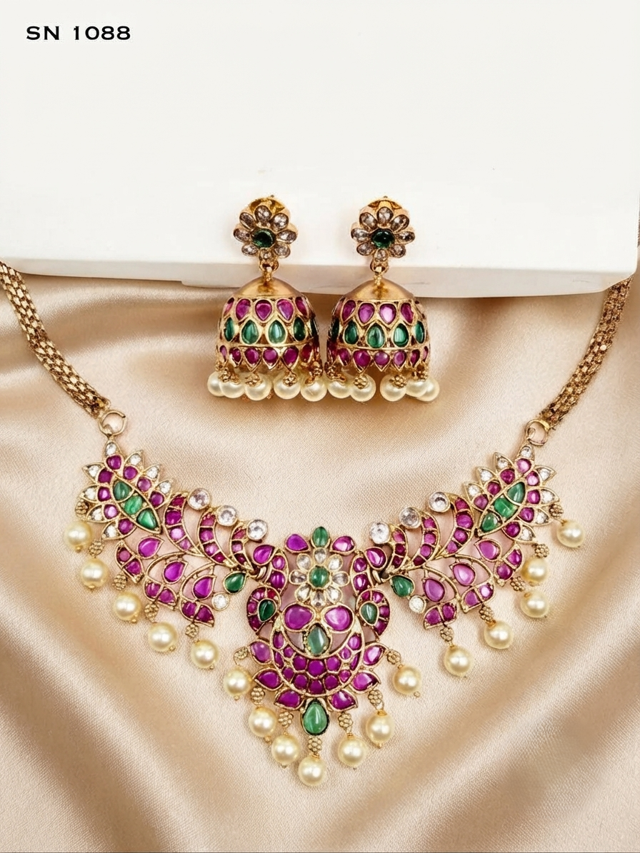 Wing Motif Kundan Necklace Set