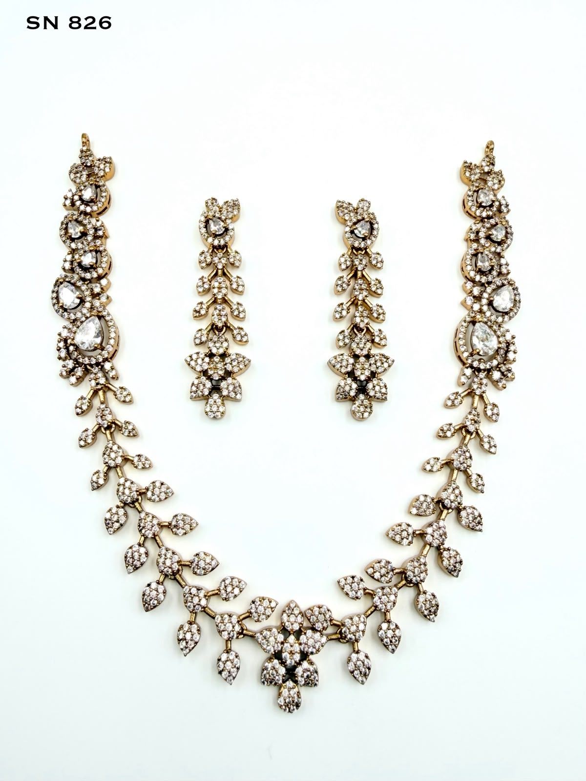 Leaf Vine Design Studded Necklace Set
