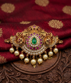 Royal Peacock Choti