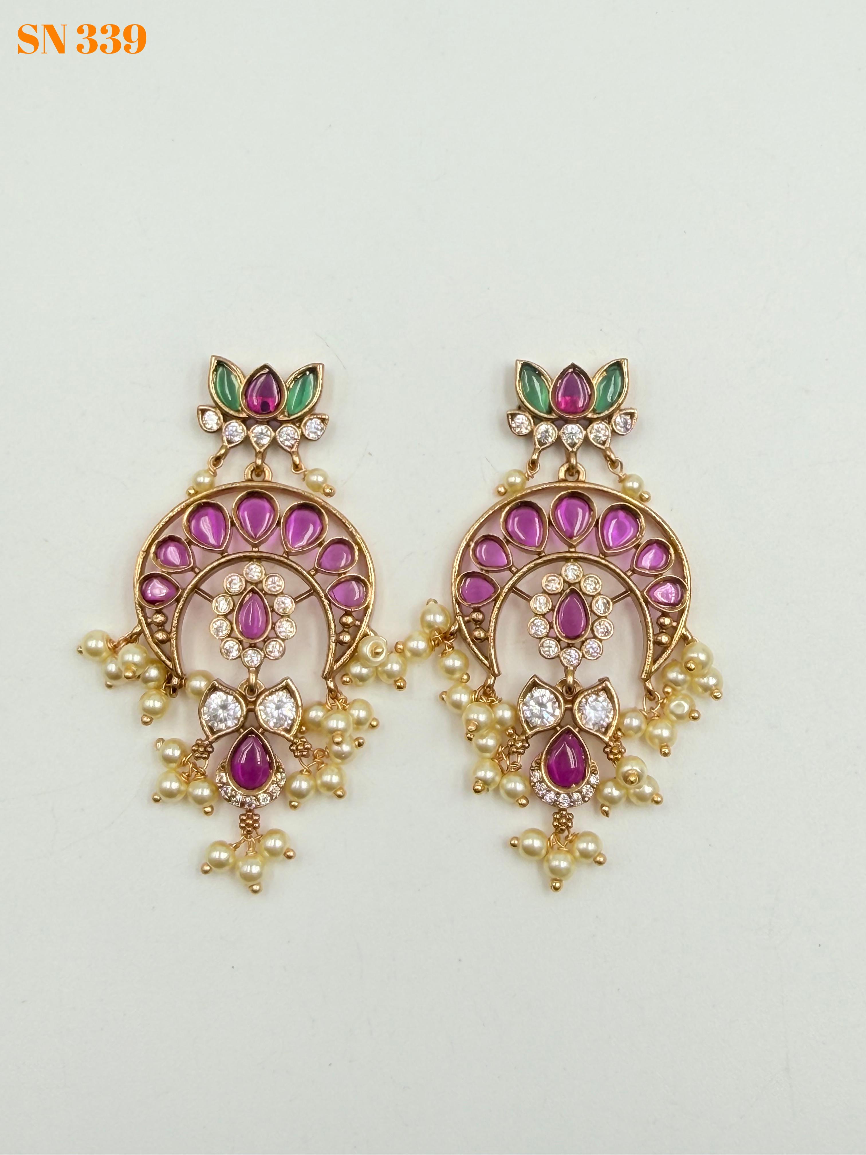 EARRING