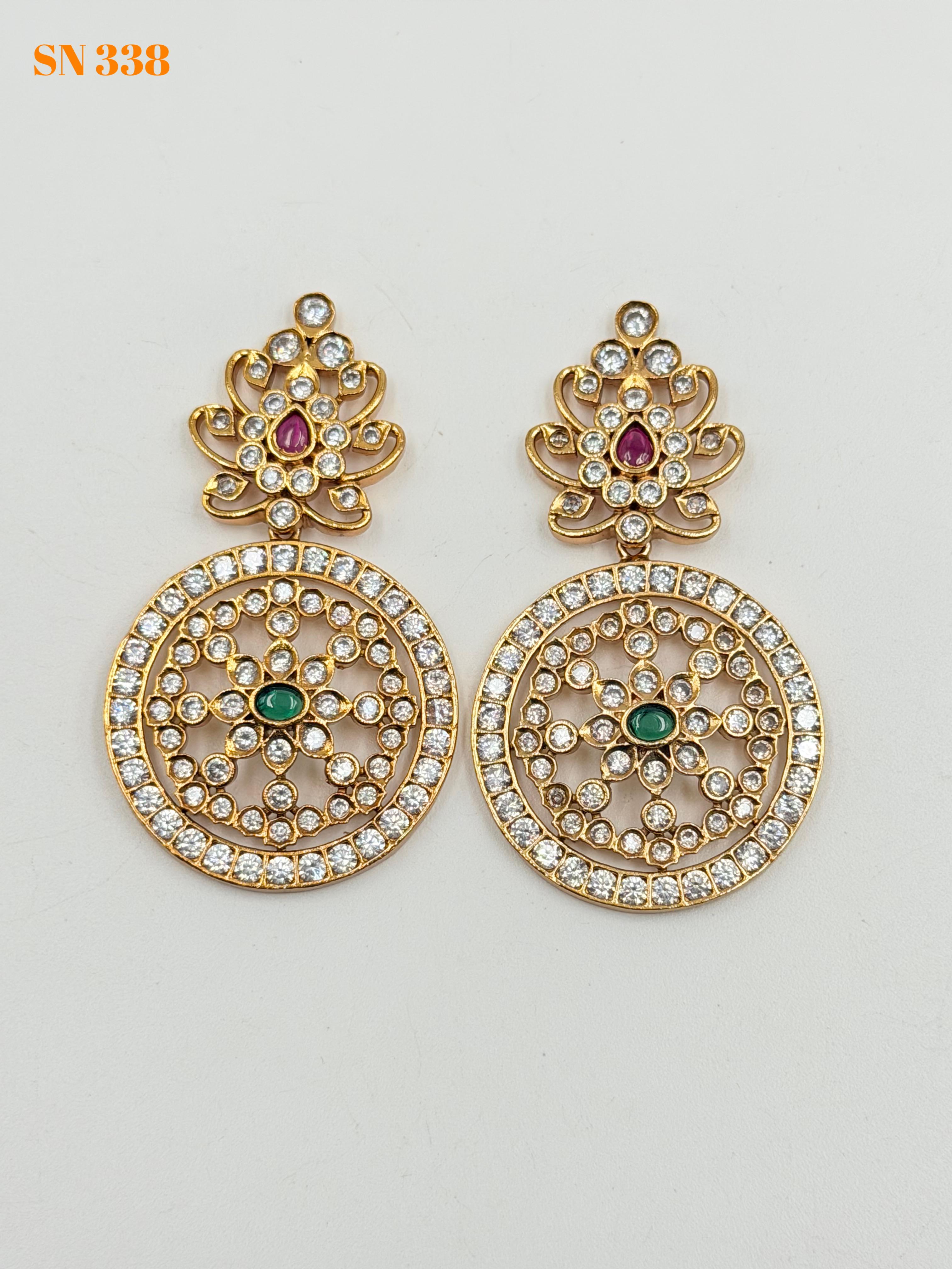 EARRING