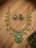 Short Necklace Set
