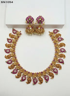 Short Necklace Set