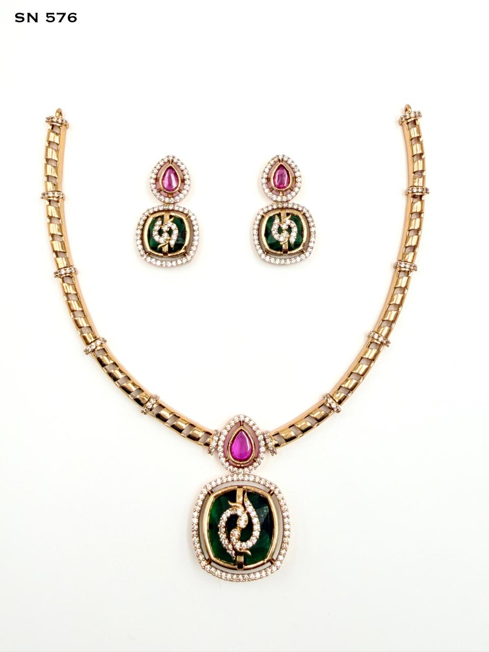 Swirl Pendant Necklace Set
