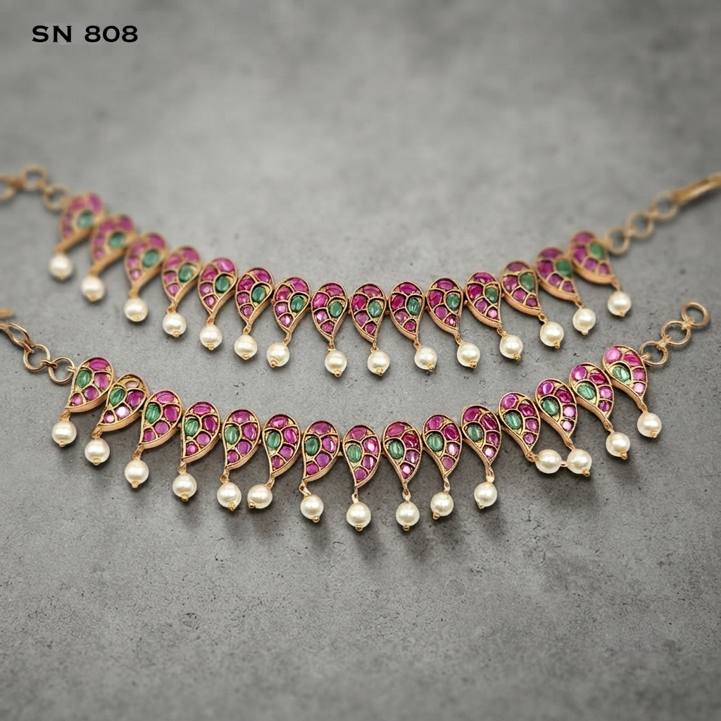 Paisley Motif Kaan Chain with Pearl Drops